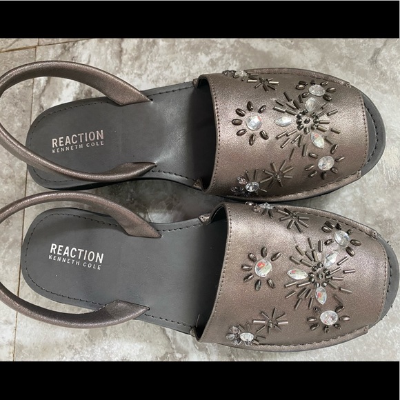 New Reaction by Kenneth Cole fairytale bedazzled sandals in sparkling silver!! - Picture 6 of 7